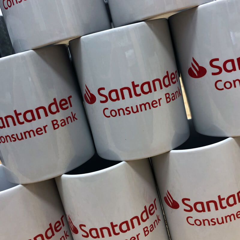 kubek z logo Santander